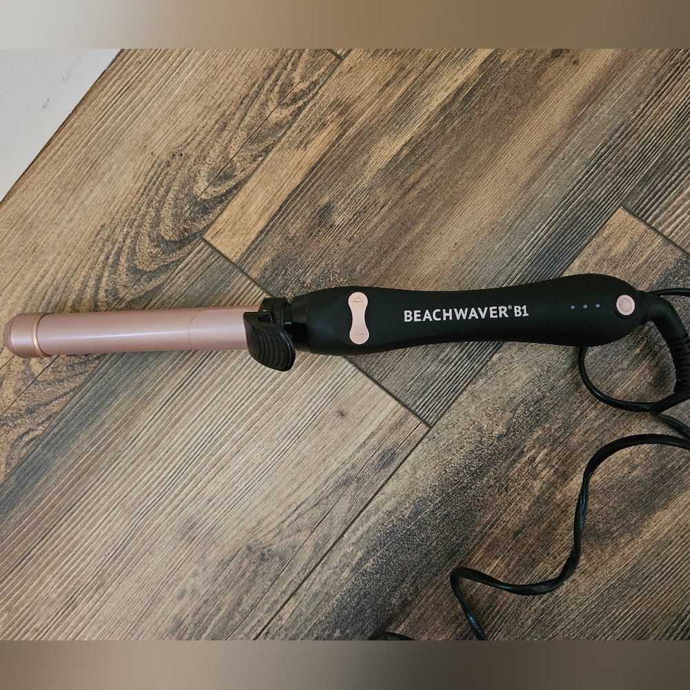Beachwaver B1 Curling Iron - Black and Pink